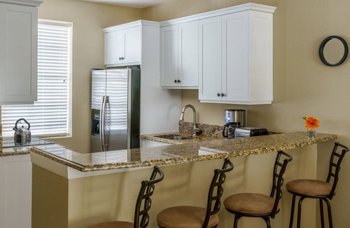 Marco Island Hotel | Inviting Olde Marco Island Inn with Ocean View Amenities