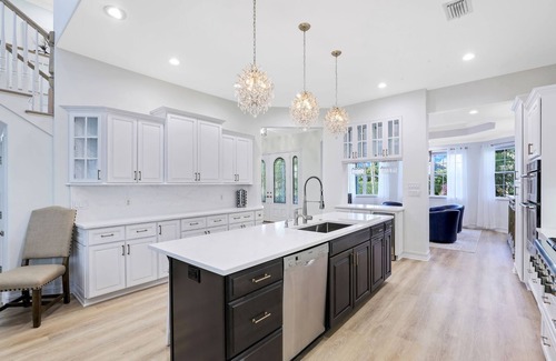 Old Naples House | Discover Oceanfront Bliss at Olde Naples Rentals
