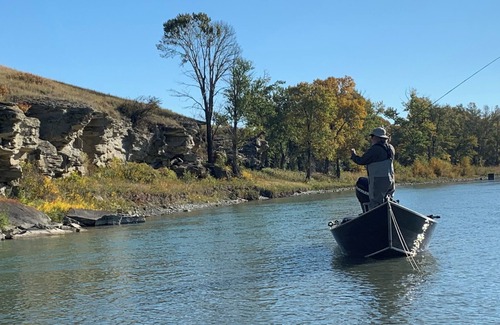 Brocket Cabin | Oldman river serene seriously private cabins pet, family and fisher friendly.