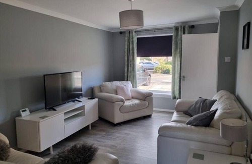 Livingston House | Pet-Friendly Oldwood Home: Highly Rated 9.4/10 Stay