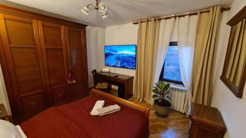 Timisoara Apartment | Ole Apartment: Enjoy FREE Traditional Wine Tasting & Kids' Fun