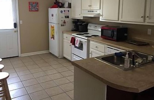 Oxford Condo | Ole Miss - 1 mile to Campus-2 mile to Square