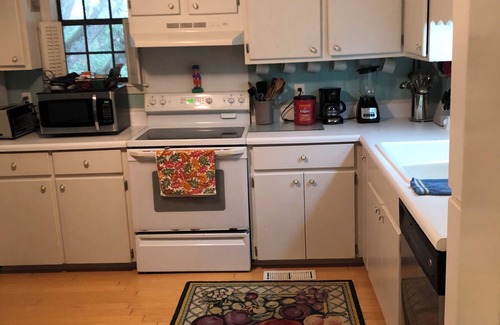 Oxford House | Ideal Ole Miss Rental Steps from Stadium and Grove