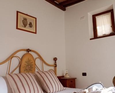 Todi House | OLEA Casa Vacanze: Oceanfront Retreat with Pool Access