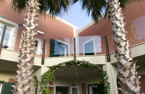 Paceco House | Experience Olea Court Resort: 4-Star Ocean View Retreat
