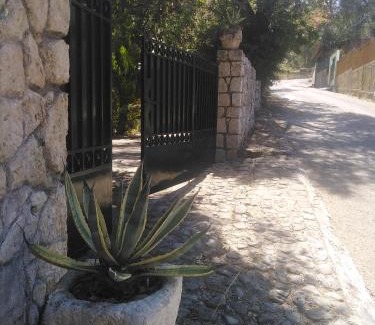 Agia Pelagia Chlomou Villa | Enjoy Family-Friendly Comfort at Olea Home - 4 Star Stay