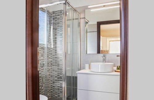 Kiparissia House | Cozy Olea House Kyparissia with Ocean View, Steps from Sea