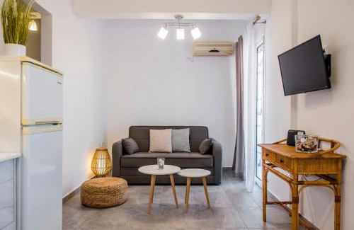 Posidonia Apartment | Cozy Olea Suite by the Sea - Guest Rated 9.8/10