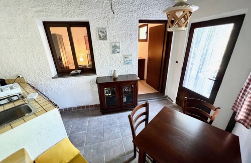 Panza Apartment | Relax at Oleander Cottage: Pool, Spa & Ocean View Retreat