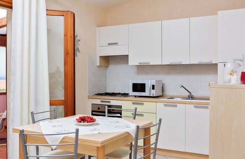 Rena Majore Apartment | Oleandro: Ideal Getaway with Breakfast & Pet-Friendly Options