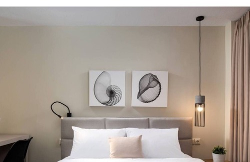 Neos Marmaras House | Olenia Luxury Apartments 1