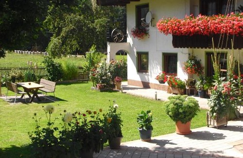 Bach Apartment | Pet-Friendly Escape at Bergheimat - Olga Geiger, Rated 8.8/10