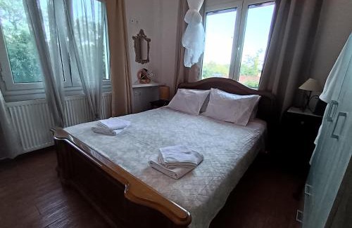 Ano Korakiana Apartment | Oceanfront Haven: Olga's Cozy Nest in Ano Korakiana