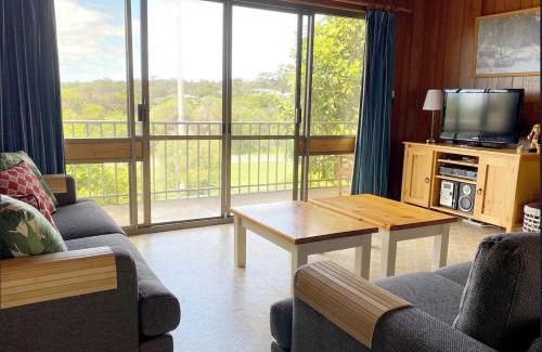 Mallacoota House | Oli's at 57 Lakeside Drive, Mallacoota