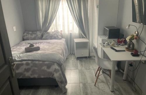 Berea House | Budget-Friendly Stay at OlimG Stays - Child Friendly Rooms