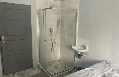 Berea House | Budget-Friendly Stay at OlimG Stays - Child Friendly Rooms