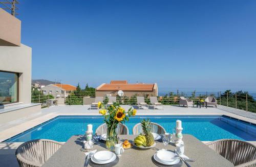 Kefalas Villa | Villa Fos Kefalas Chania: 4-Star Poolside Retreat