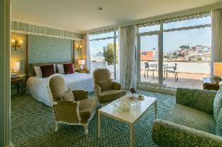 Socorro Hotel | Elegant Olissippo Castelo: 4-Star Stay with Breakfast & Accessibility