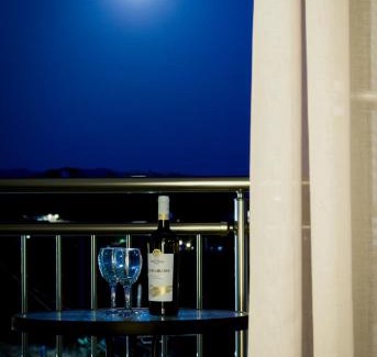 Nikita Apartment | Discover Oliva Suites: Family-Friendly Stay with 9.7 Rating