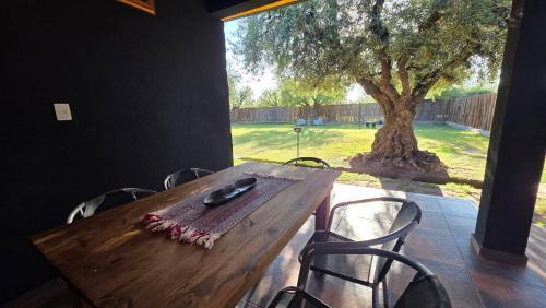 Bajo Lunlunta House | Pet-Friendly OlivaNegra Resort with Oceanfront Views