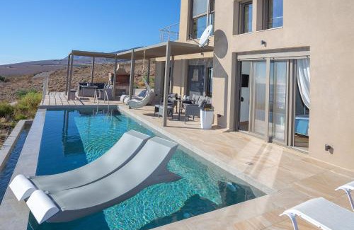 Fragkokastello Villa | Oceanfront Olive and Aloe Villas: Guest Rated 9.9/10