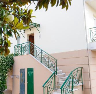 Skala Fourkas Apartment | Family-Friendly Olive Apartments with a 9.3 Guest Rating