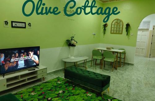 Marang House | Cozy Stay at Olive Cottage - Child Friendly & Guest Rated 8.2