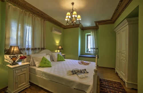 Datca House | Experience Olive Farm Of Datca: Pool, Spa & Top Reviews!