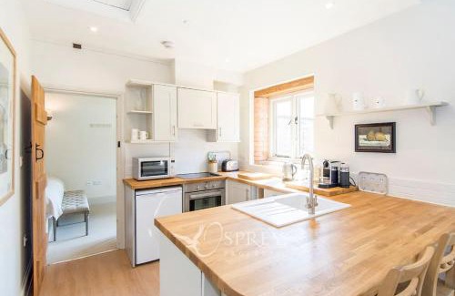 Fotheringhay Apartment | Olive Hotel: Guest Rated 9.4 for Unforgettable Stays