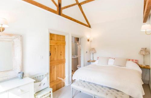 Fotheringhay Apartment | Olive Hotel: Guest Rated 9.4 for Unforgettable Stays