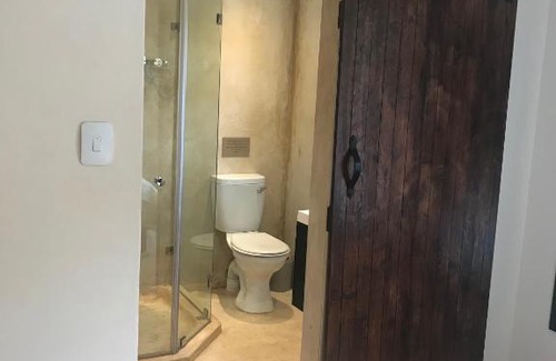 Robertson Hotel | Olive Hill Guest House: Oceanfront Retreat with Pool & Hot Tub