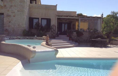Sitia Villa | Olive House: Traditional Villa with Pool & Pet-Friendly Stay
