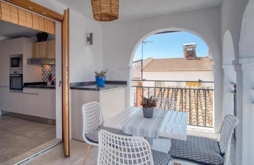 Canillas de Aceituno Bed & Breakfast | Discover Olive & Ivy Guesthouse: Oceanfront Bliss Awaits