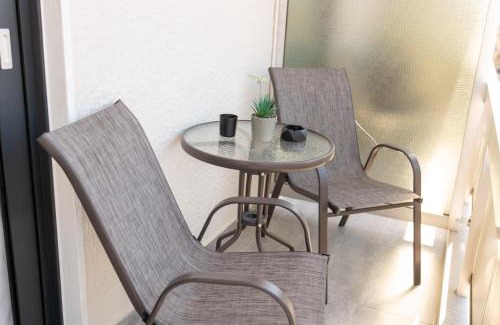Agrinio Apartment | Guest Rated 9.7: Olive Apartment in Agrinio for Families
