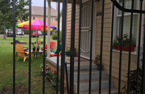 Tuscaloosa Apartment | Olive's Secret Garden: Pet-Friendly Stay Near the Stadium