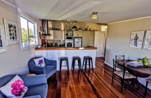 Martinborough Cottage | Exceptional Olive Tree Cottage with Ocean View in Martinborough