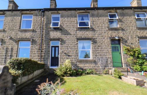 Honley House | Olive Tree Cottage: 4-Star Retreat with Pet-Friendly Amenities