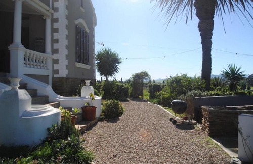 Moorreesburg House | Cozy Olive Tree Guesthouse: Family-Friendly with Kitchen