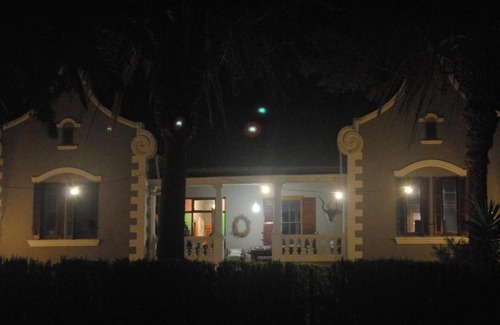 Moorreesburg House | Cozy Olive Tree Guesthouse: Family-Friendly with Kitchen