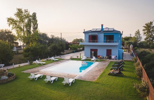Aigialeia Apartment | Cozy Olive Tree Suites with Ocean Views and Pool Access