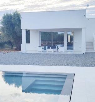 Pozzo Faceto Villa | Idyllic Olive Trees House: Oceanfront Retreat with Pool