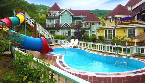 Gyeongju House | Relaxing Olive Vanilla Pension with Pool & Child-Friendly Amenities