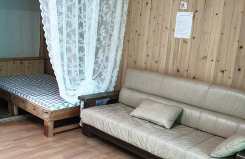 Wanju House | Eco-Friendly Olive Wanju Pension with Pool and Breakfast