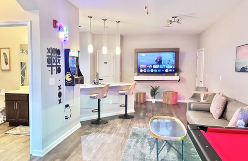 Zionsville Apartment | Oliver Capital- Game Suite