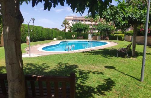 L'Hospitalet de l'Infant Apartment | Oliveres III: Oceanfront Retreat with Pet-Friendly Amenities