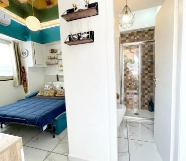 Oliveri House | Oliveri - Cozy Room with Private Entrance for Families