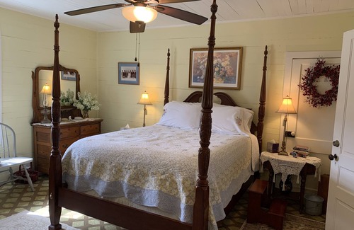 Lake City Other | Timeless Olives Bed and Breakfast with Gourmet Breakfast