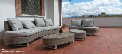 Borghesiana Apartment | Experience Oliveto Relax: 4-Star Retreat with Hot Tub