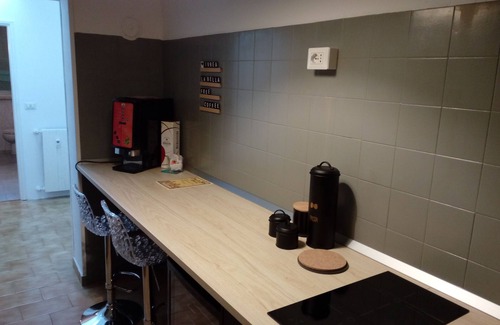 Ivrea House | Cozy Olivetti Room with Shared Bathroom & Breakfast Included
