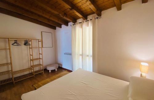 Sulzano Apartment | Discover Oceanfront Bliss at Olivia Lodge - 4-Star Retreat